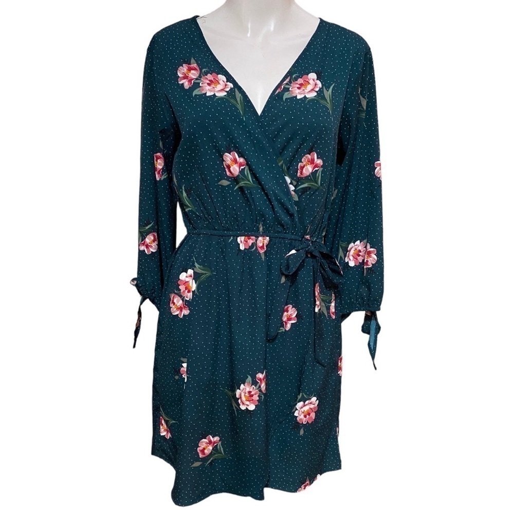 Speed Control Floral Dress with Tie Sleeves Size M